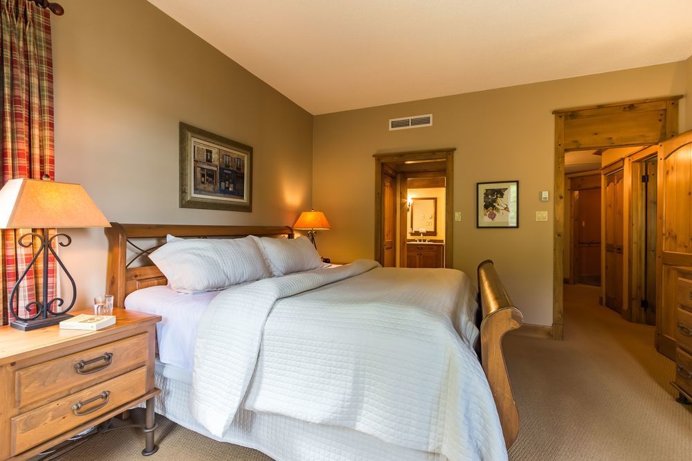 Equinox - Rvmt Hotel Mont-Tremblant Exterior photo